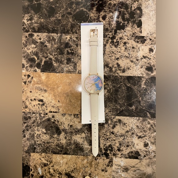 Accessories - Women’s Stylish Watch